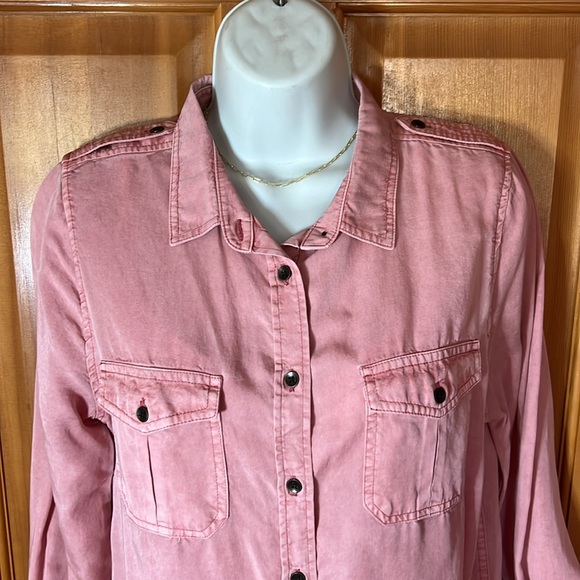 Universal Thread Goods Co., button-down blouse in Dusty Rose - Picture 2 of 9